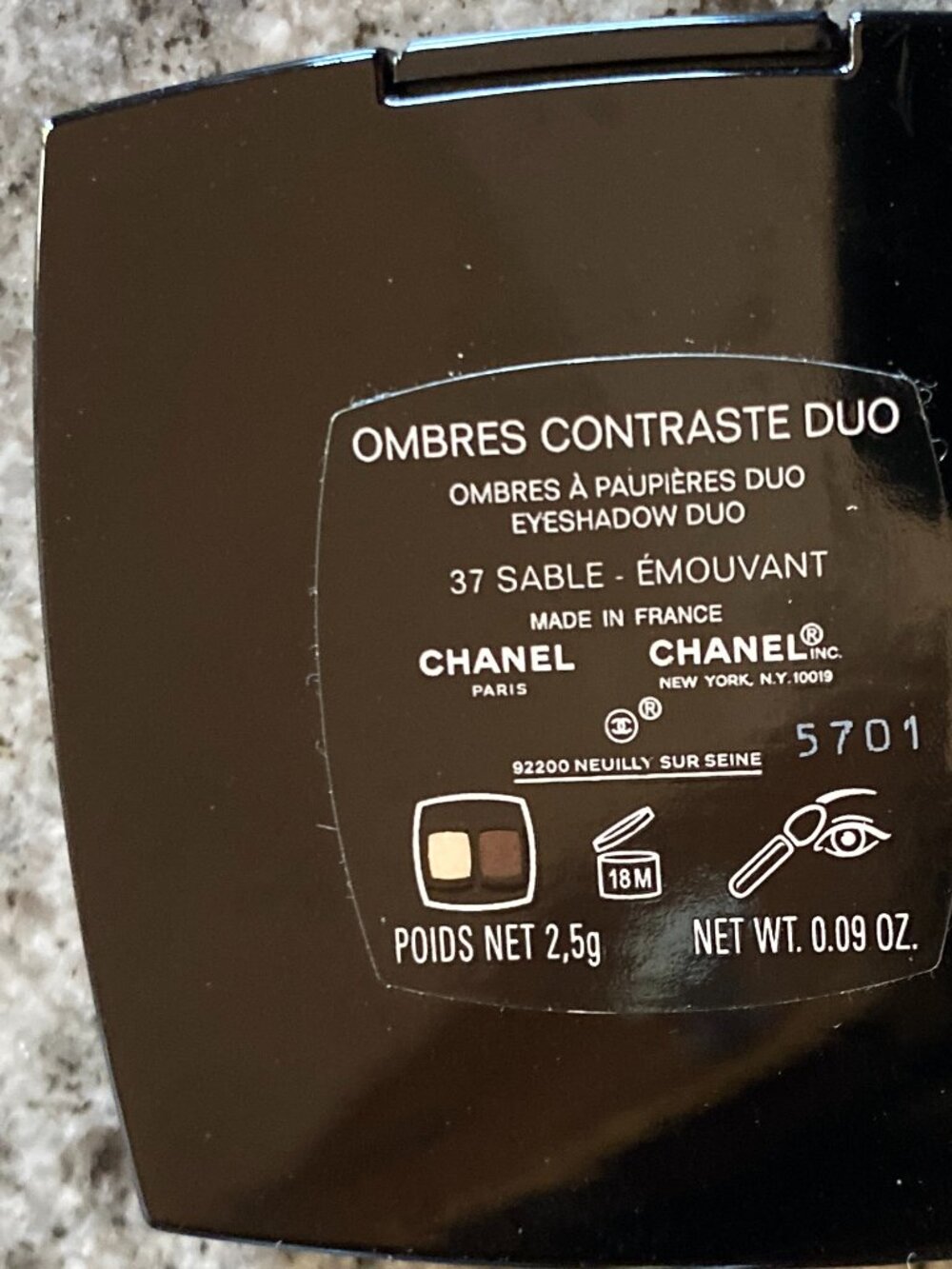 Chanel eyeshadow #37 Sable